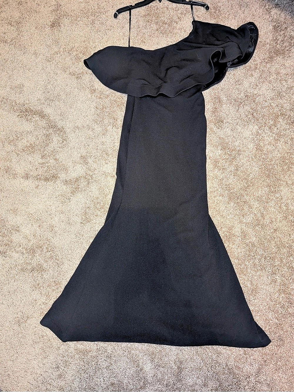☘️ Lulu's Black Ruffle Maxi Dress Size Medium